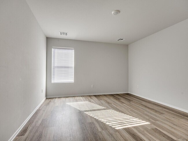 Building Photo - 10044 SW 40th St