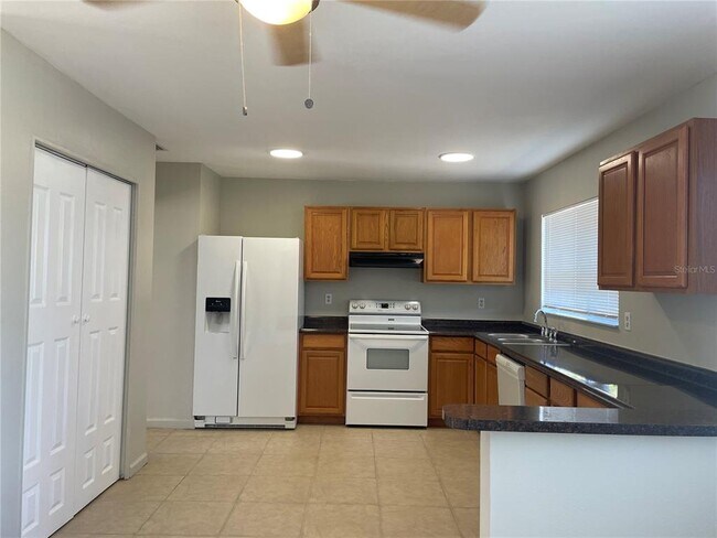 Building Photo - 3314 Montclair Cir