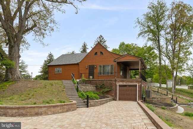 Building Photo - 1540 Peter Cheeseman Rd