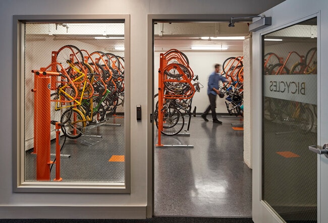 Building Photo - 804 Tremont St