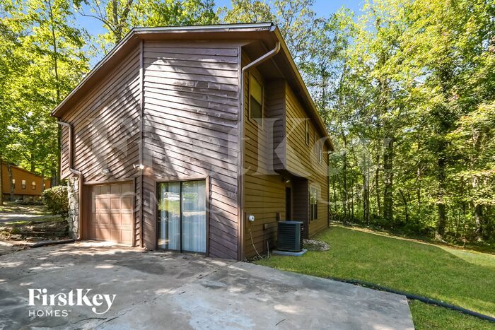 Building Photo - 6829 Ivy Log Dr SW