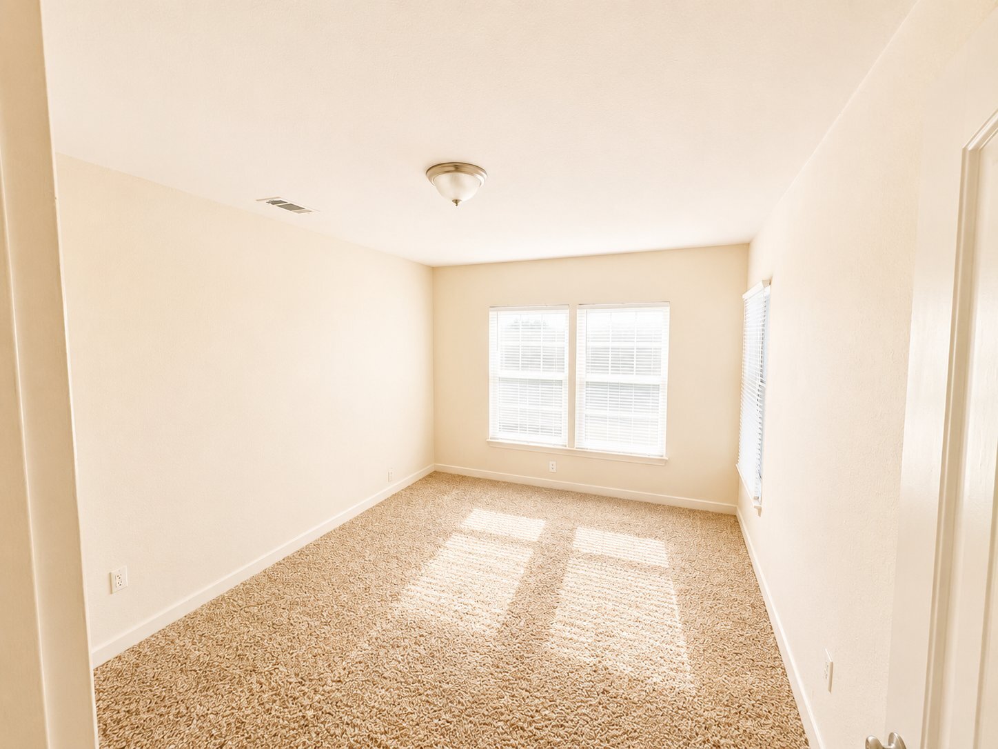Building Photo - 125 N McEntire Ct