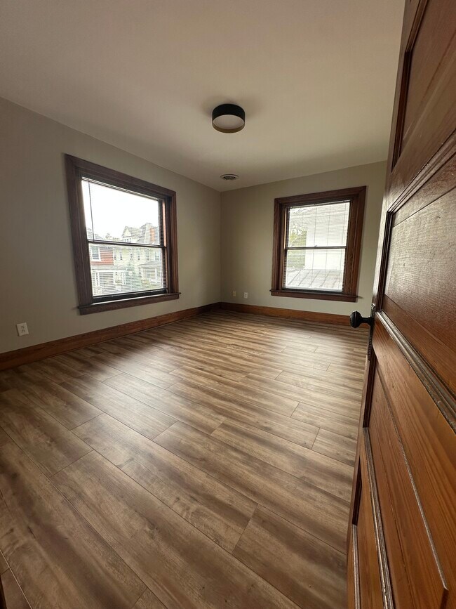 Building Photo - 118 Cocoa Ave