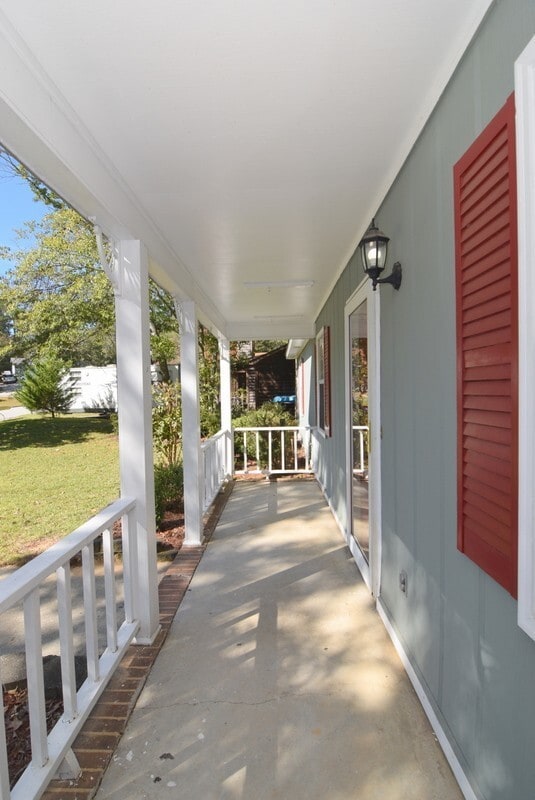 Building Photo - 515 Ridgewood Dr
