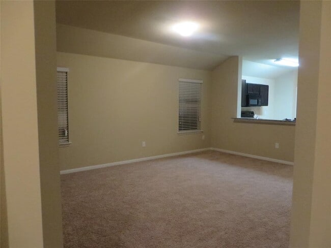 Building Photo - 505 Pinnacle Dr