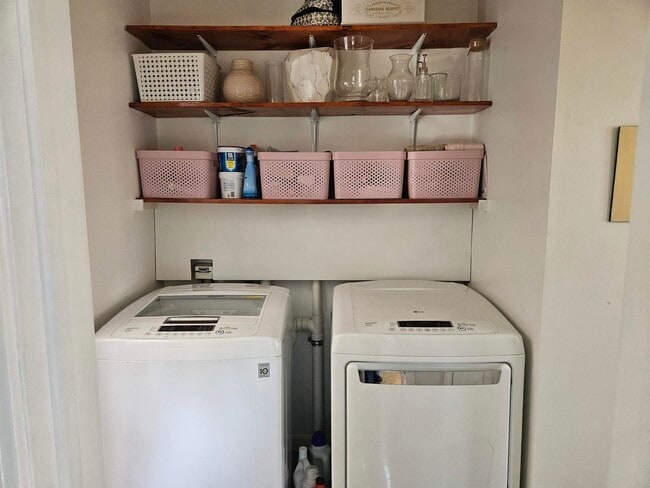 Building Photo - 13 Mitchell Rd