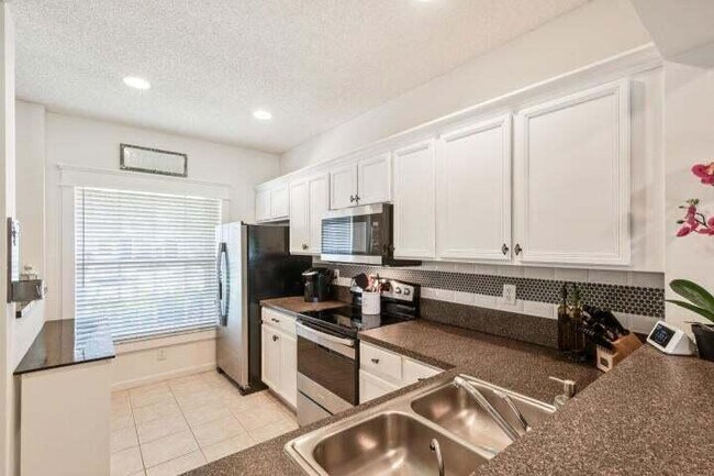 Building Photo - 5032 Palmbrooke Cir