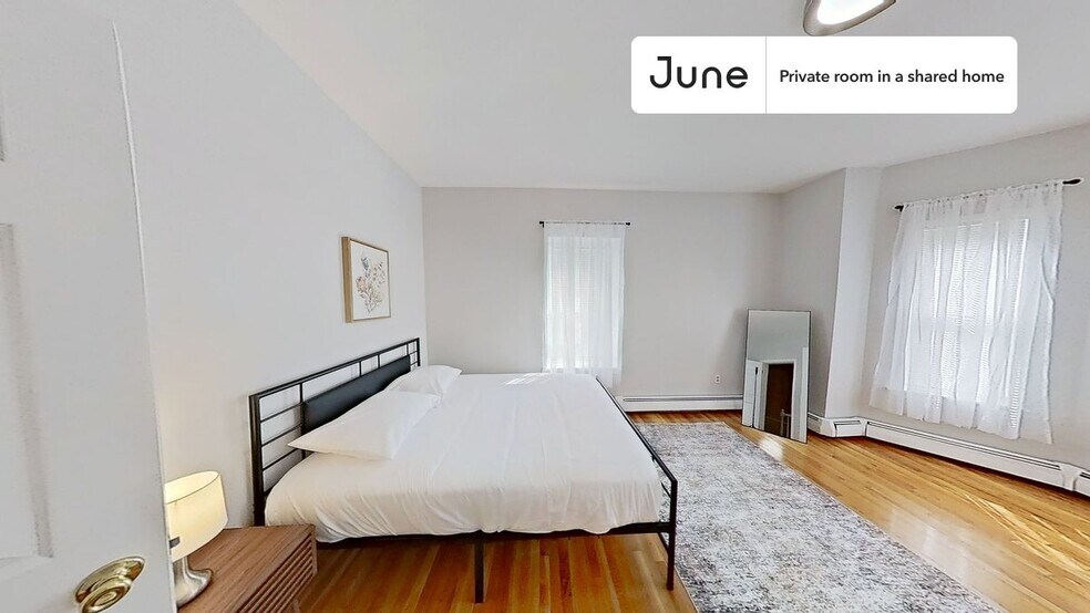 Primary Photo - Private bedroom in 3 bed/1 bath Home
