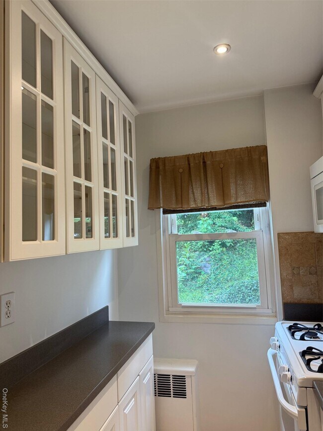 Building Photo - 103 Wiltshire Rd