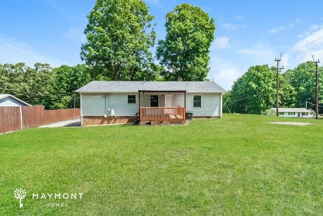 Building Photo - 4525 Lisa Dr