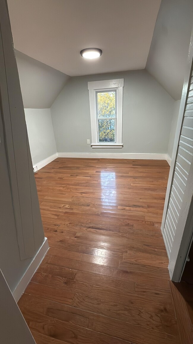 Building Photo - 251 Newhall St