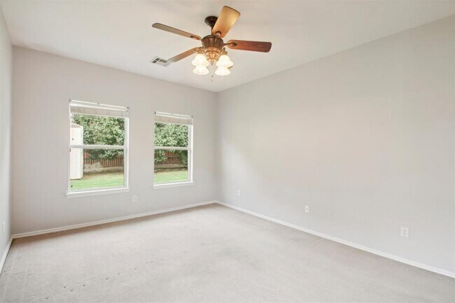 Building Photo - 613 Vickery Ave