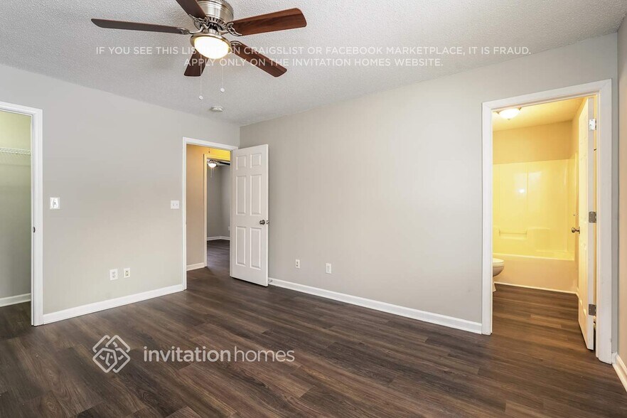 Building Photo - 2683 Stratford Lake Ct