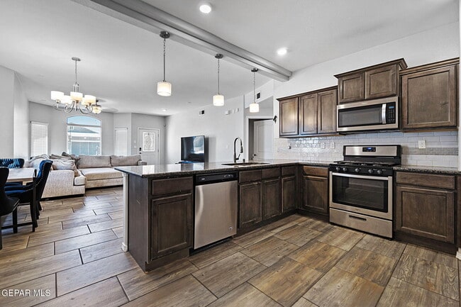 Building Photo - 14841 Tierra Coruna Ave