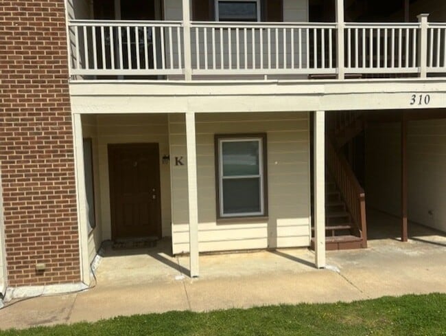 Building Photo - 310 Patriot Ln