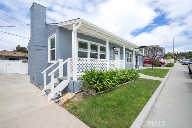 Building Photo - 230 Avenida Miramar