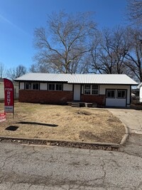 Building Photo - 1825 G St NW