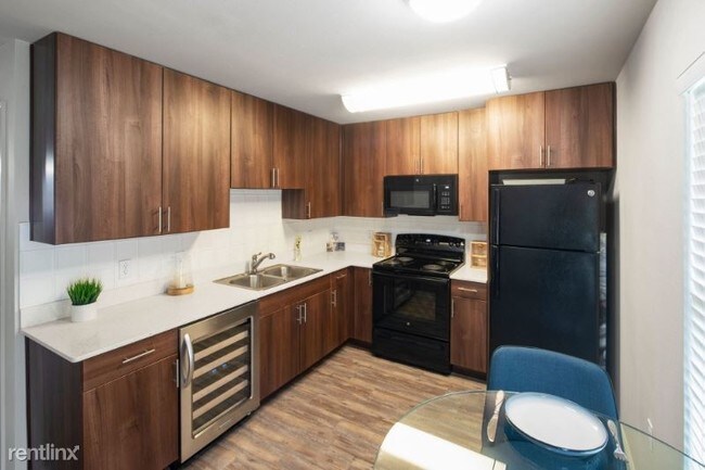Building Photo - 3 br, 2 bath Apartment - 11320 Manchaca Rd