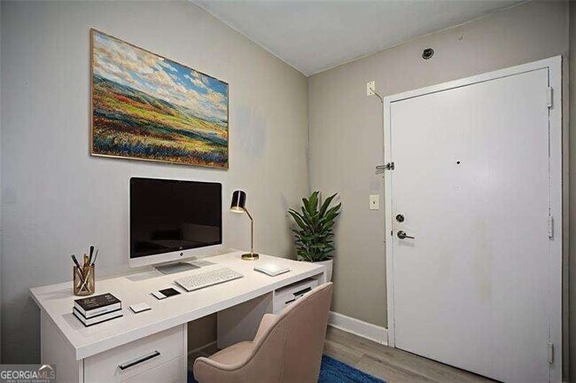 Building Photo - 620 Peachtree St NE