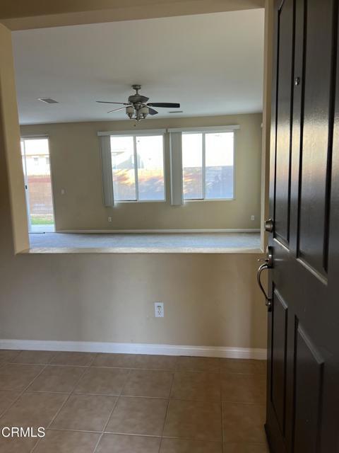 Building Photo - 1327 Burdock St