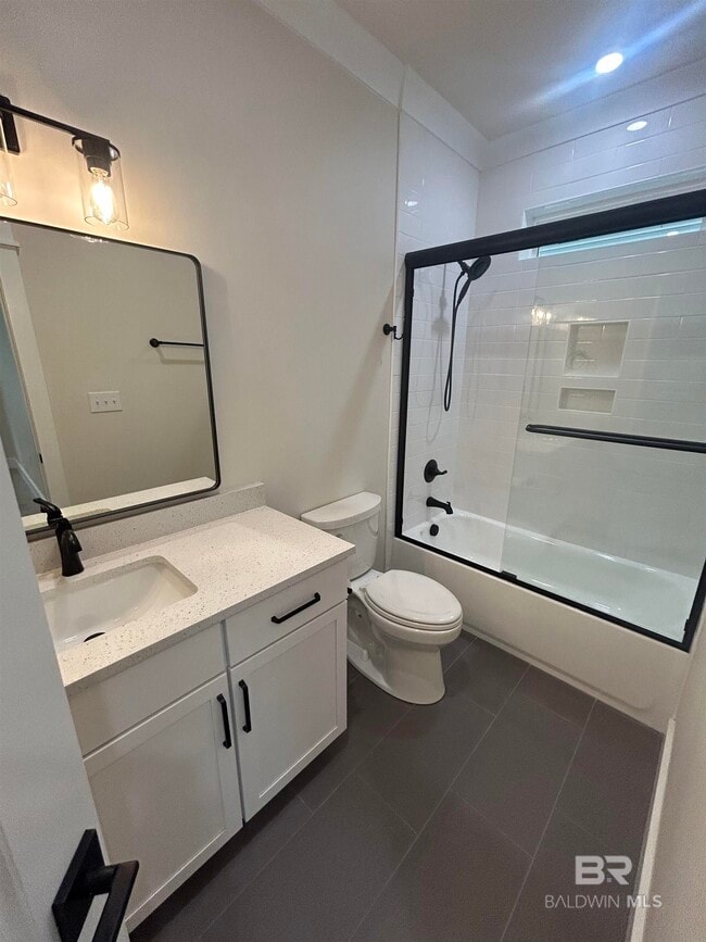 Building Photo - 5122 Pine Rd