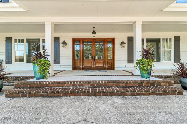 Building Photo - Private, Low Country Residence for Rent!