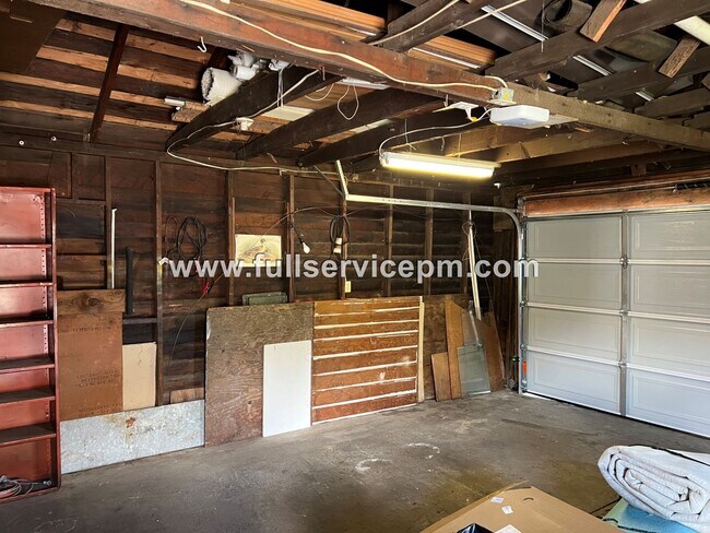 Building Photo - Wonderful corner lot home.