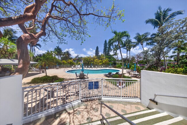 Building Photo - 2851 S Ocean Blvd
