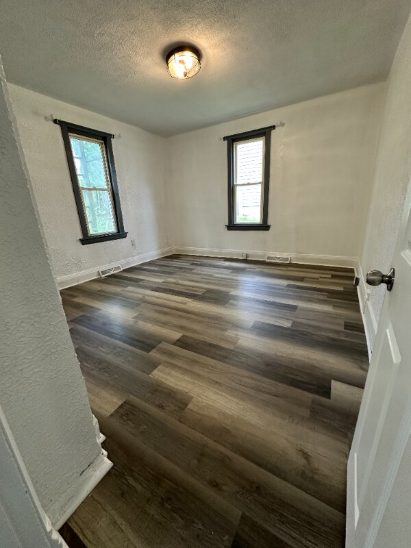 Building Photo - 802 Spruce St