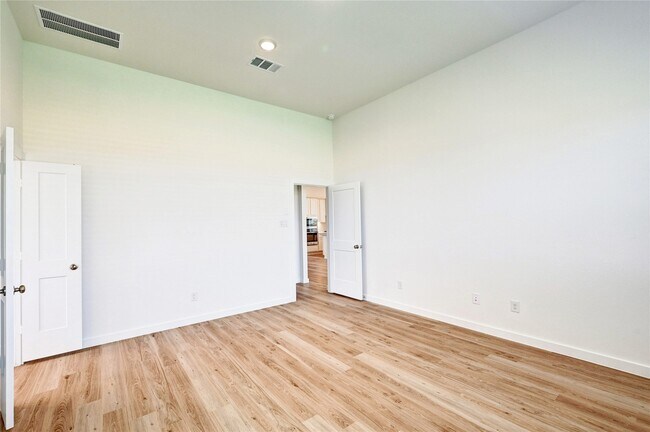 Building Photo - 8403 Oceanmist Cv Dr