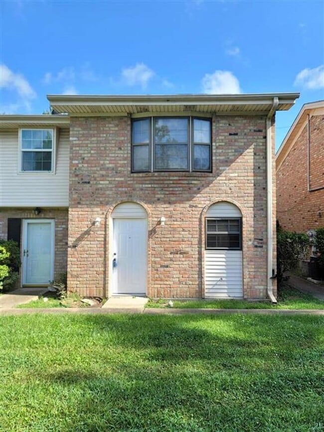 Primary Photo - 6945 Calder Ave