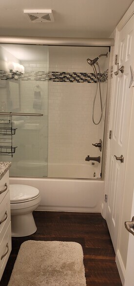 Building Photo - 1830 Robalo Dr