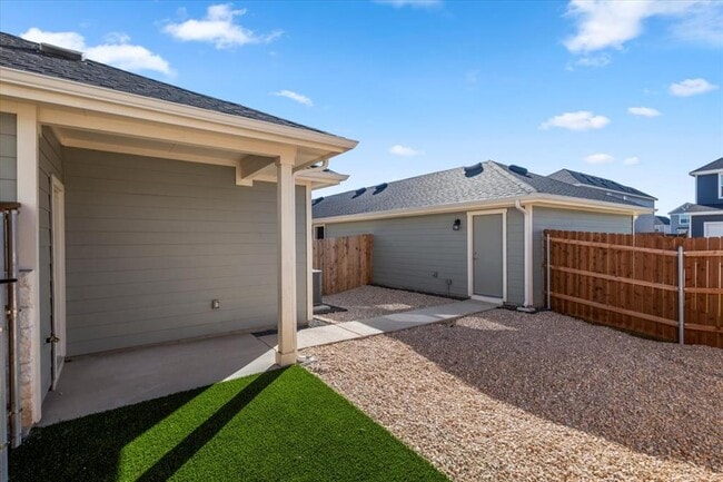 Building Photo - 2510 Ophelia Levi Ln