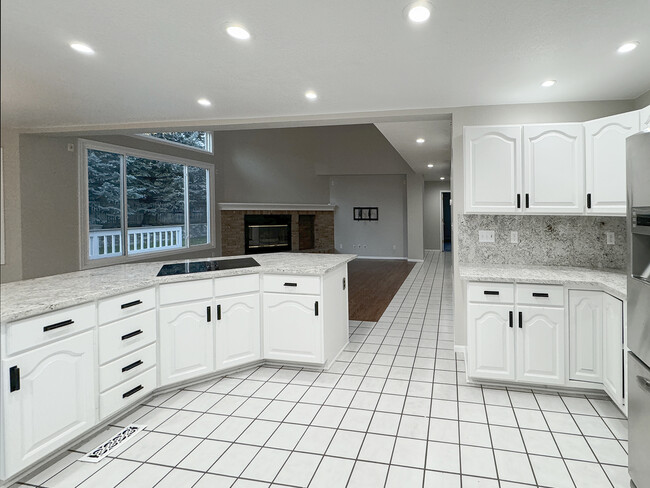 Kitchen - 9927 Prairie Falcon Ct