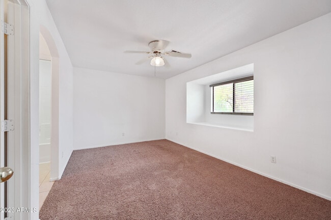 Building Photo - 4734 W Townley Ave
