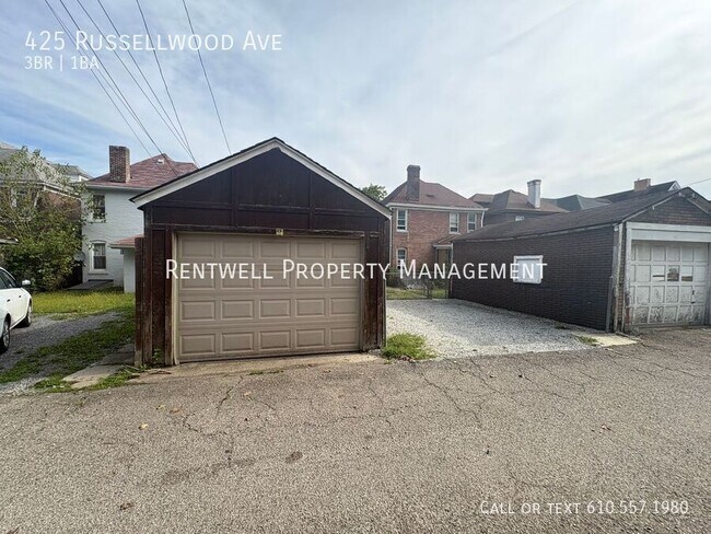 Building Photo - 425 Russellwood Ave