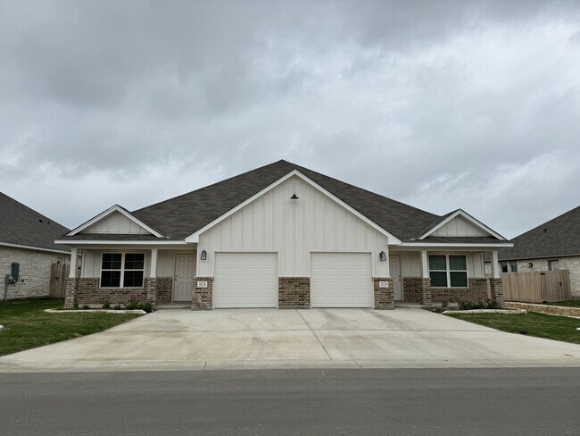 Building Photo - 3124 Wasilla Dr