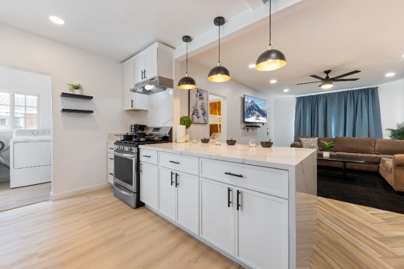 Building Photo - 2521 W California St