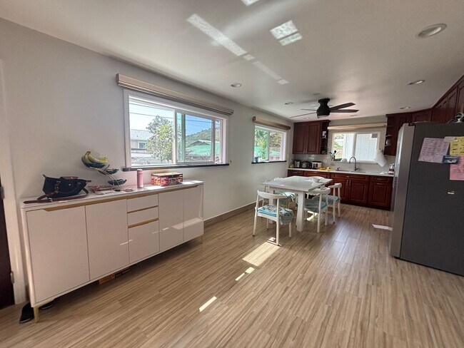 Building Photo - 2036 9th Ave