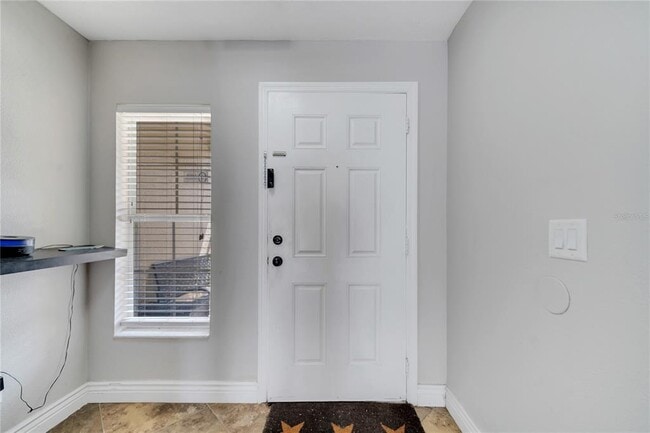 Building Photo - 200 Sterling Springs Ln
