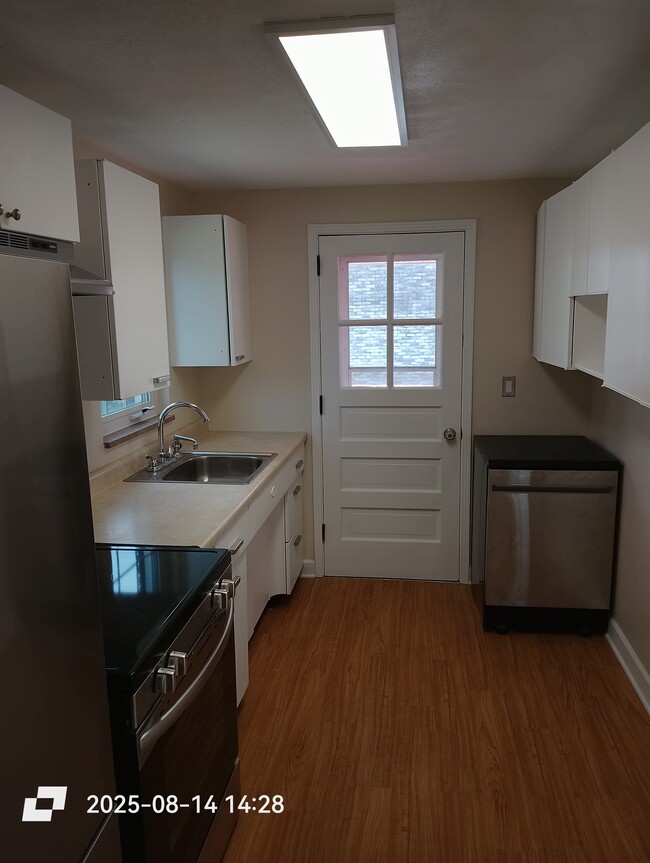Building Photo - 5115 Daube Dr