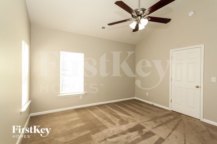 Building Photo - 202 Wolf Creek Ln
