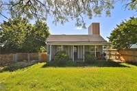 Building Photo - 418 Elm St