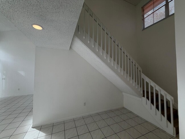 Building Photo - 3780 Amalfi Dr