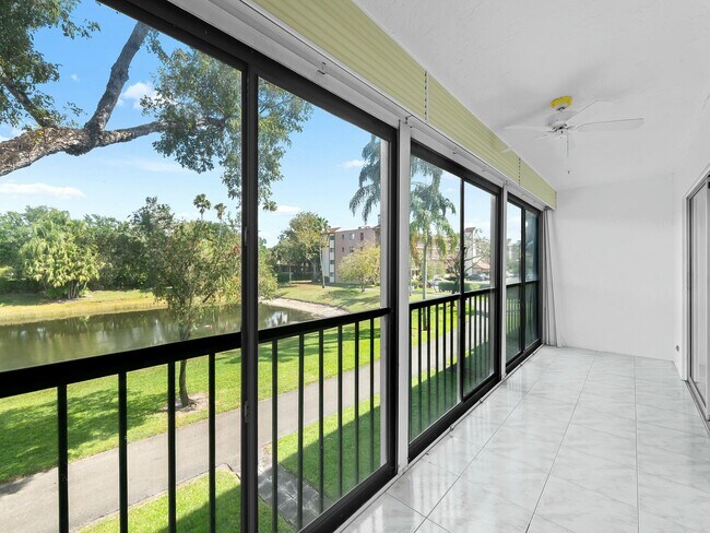 Building Photo - 7321 Amberly Ln