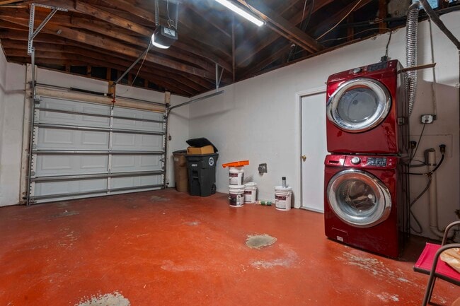 Building Photo - 353 Shirley Ave