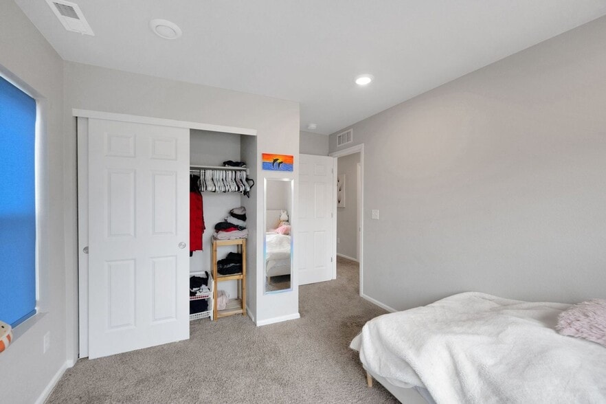 Building Photo - 16582 Shoshone Pl