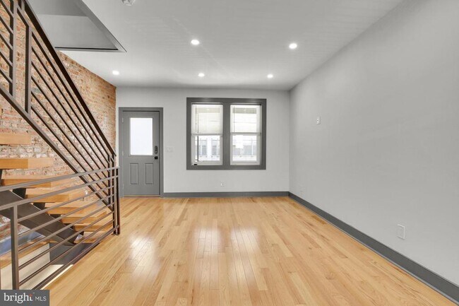 Building Photo - 2619 W Thompson St