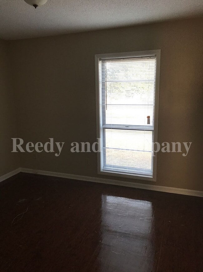 Building Photo - 5021 Appleville St