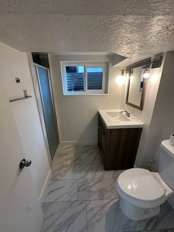 Building Photo - 8169 Ivy Dr